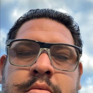 Meet your Posher, Luis